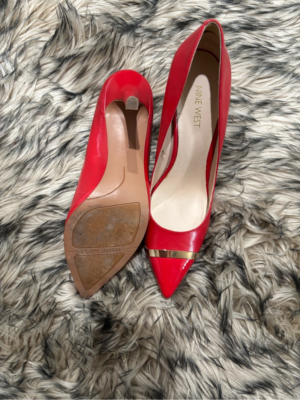Nine West Red Pointed Toe Pumps with Gold Band - Picture 5 of 6